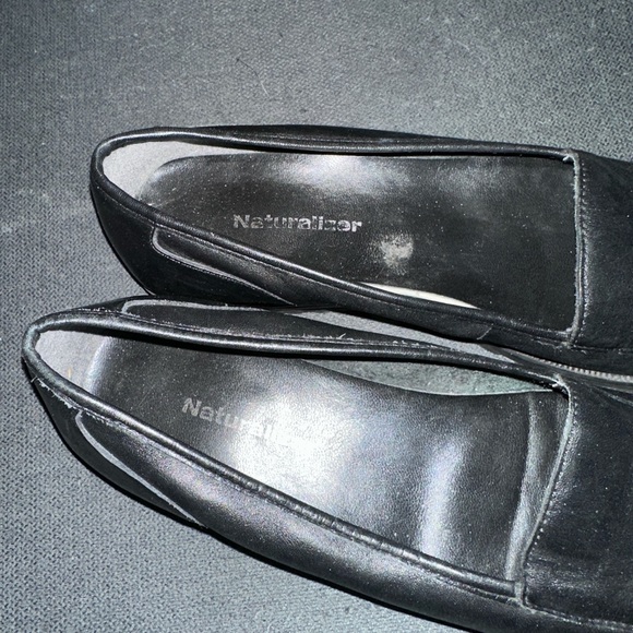 Naturalizer Women's Black Leather Loafers - Picture 2 of 5